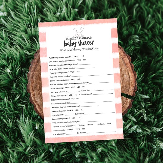 Papier Lapin Blanc Ce Qui Était Maman Portant Un Jeu De D (Créateur téléchargé)