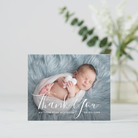 Papier MERCI | faire-part de naissance de script en lettr (Debout devant)