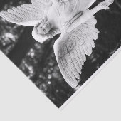 Papier Mousseline Angel tenant des fleurs noir et blanc photo (Détail)