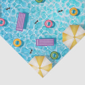 Papier Mousseline Blue Swimming Pool With Colorful Pool Floats (Détail)