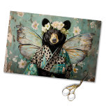 Papier Mousseline Élégante découpage Vintage noir de l'ours floral<br><div class="desc">Ours noir majestueux avec couronne et ailes florales rustiques Élevez votre emballage cadeau, projets d'art, ou décor maison avec ce élégant papier de décolpage d'ours Vintage noir élégant. Ce design unique présente un majestueux ours noir orné d'une délicate couronne florale et d'ailes complexes en plumes, dressées contre un arrière -...</div>