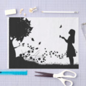 Papier Mousseline Fille avec papillons Découpage (Artisanat)