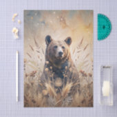 Papier Mousseline Grizzly Bear in Meadow Grass in Neutral Shades (Artisanat)