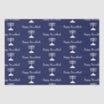 Papier Mousseline Happy Hanoukka Simple Menorah Motif Bleu<br><div class="desc">Happy Hanoukka Blue Holiday papier de tissu,  avec un motif de menorah blanc simple et la conception de typographie de script. Avec des lettres personnalisables en blanc,  vous pouvez ajouter vos propres informations. Un objet de fête pour envoyer des cadeaux spéciaux et des faveurs cette saison.</div>