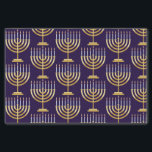 Papier Mousseline Ménorah d'or bleu<br><div class="desc">Motif de la menorah juive avec des bougies sur du papier d'emballage cadeau arrière - plan bleu.</div>