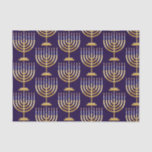 Papier Mousseline Ménorah d'or bleu<br><div class="desc">Motif de la menorah juive avec des bougies sur du papier d'emballage cadeau arrière - plan bleu.</div>