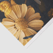 Papier Mousseline Mousse Blanche Reposant Parmi Les Fleurs Jaunes (Détail)