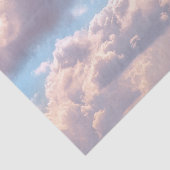 Papier Mousseline Nuages fluffés roses illuminés dans un ciel bleu (Détail)