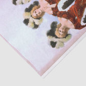 Papier Mousseline Trois femmes dansantes en costumes et plumes rouge (Détail)