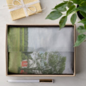 Papier Mousseline Un arbre solitaire garde une grange rouge sereine (Cadeau)