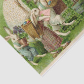 Papier Mousseline Un Gnome De Pâques Accueillant Des Lapins Portant (Détail)