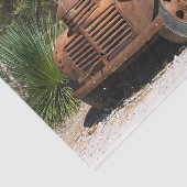 Papier Mousseline Un vieux camion rouillé abandonné dans l'arrière-p (Détail)