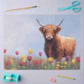 Papier Mousseline Vache des Highlands dans un champ de tulipes dérou (Artisanat)