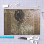 Papier Mousseline Victorian Ghost Lady in Waiting (Artisanat)