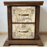 Papier Mousseline Vintage Irish Melodies Music Ephemera Decoupage<br><div class="desc">Illustration de la nostalgique partition victorienne de "Irish Melodies" montrant un musicien barbu jouant d'une harpe irlandaise avec une bordure fleurie ornée sur un parchemin grungy en détresse.</div>