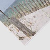 Papier Mousseline Vue d'océan par la barrière de plage (Détail)