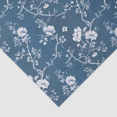 Papier Mousseline White Flower Pattern on Blue Background (Détail)