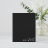 Papier Nom blanc moderne sur fond noir (Debout devant)