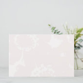 Papier Note florale couleur lavande (Debout devant)