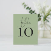 Papier Numéro de table de mariage vert sauge script (Debout devant)
