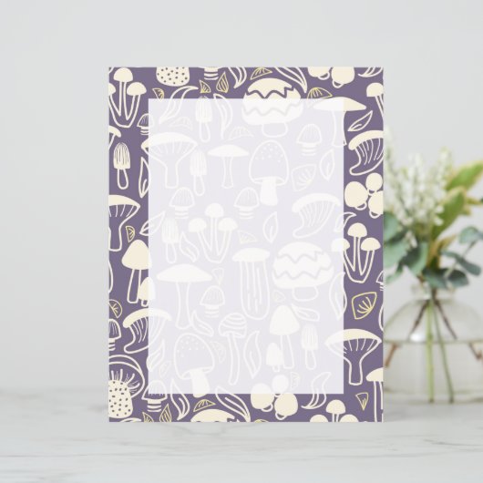 Papier papeterie gris pourpre de champignons (Debout devant)