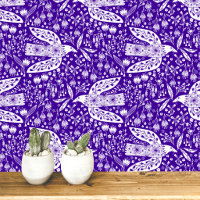 Colombes et fleurs blanches sur fond violet Art d'