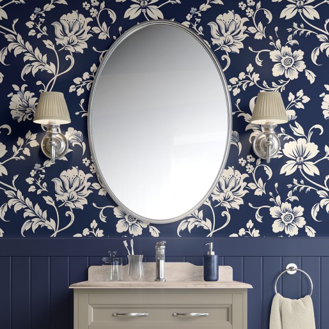 Papier Peint Jardin de minuit - Bleu et blanc - Traditionnel (Midnight Garden - Blue and White - Traditional Peel and Stick Wallpaper Bathroom View)