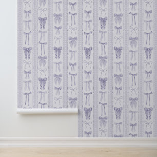 Papier Peint Rubans lilas avec rayures verticales en dentelle