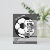 Papier Petit Striker budget de football Anniversaire Invi (Debout devant)