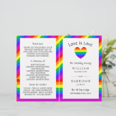 Papier Rainbow Heart Love is Love Mariage Bi-fold Program (Debout devant)