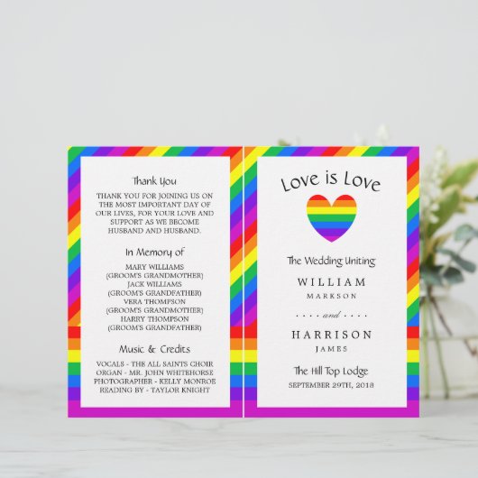 Papier Rainbow Heart Love is Love Mariage Bi-fold Program (Debout devant)