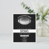 Papier Simple Retro White Football Budget Anniversaire In (Debout devant)