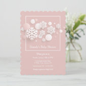 Papier Snowflakes Baby shower rose Invitation (Debout devant)