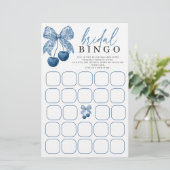 Papier Something Blue Bow Bridal Shower Bingo Game (Debout devant)