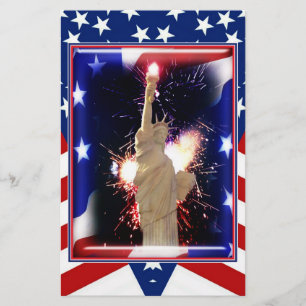 Papier Statue de la Liberté avec Feux d'Artifice pour le