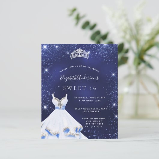 Papier Sweet 16 bleu marine robe tiara invitation (Debout devant)