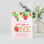 Papier Sweet Strawberry 1er Anniversaire Budget Invitatio (Debout devant)