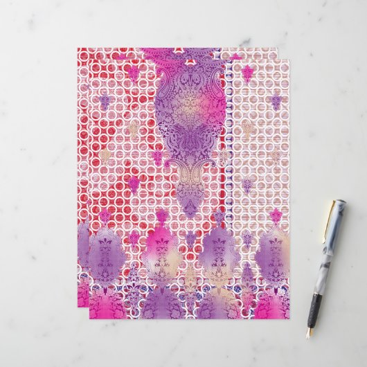 Papier un motif avec un fond violet et des points (Devant/Arrière en situation)