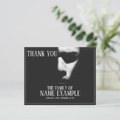 Papier Un visage endormi à mi-ombre (Debout devant)