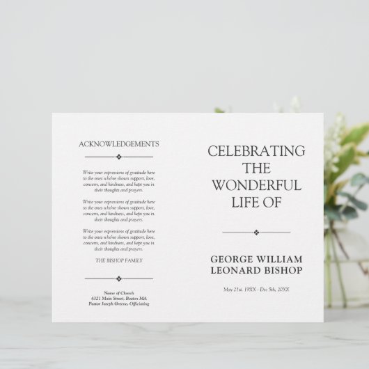 Papier White Minimal Celebration of Life Funeral Program (Debout devant)