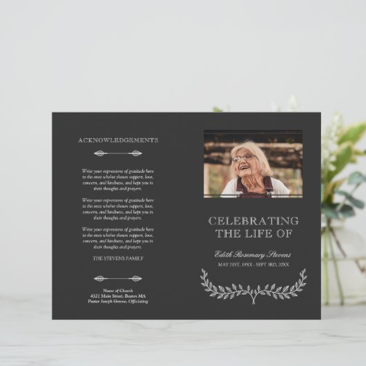 Papier White Wreath Celebration of Life Funeral Program (Debout devant)