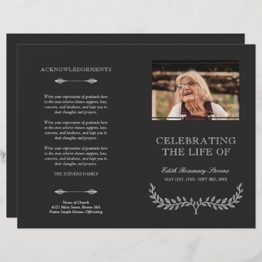 Papier White Wreath Celebration of Life Funeral Program (Devant / Derrière)