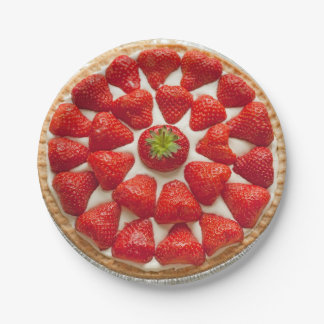 Papieren bord met aardbeien cheesecake