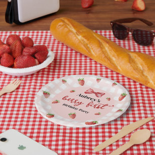 Papieren bordje voor eerste verjaardag met bessen
