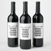 Papiers de Divorce fraîchement signés Étiquette de (Bouteilles)