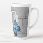 Papillon bleu Rustique Latte Mug personnalisé (Droite)