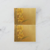 Papillon bleu sur des jonquilles épousant le carte (Intérieur)