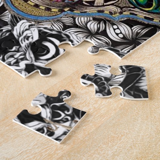 Papillon dans le puzzle de fenêtres (Côté)