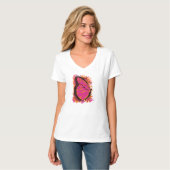 Papillon dans le T-shirt rose et orange (Devant entier)