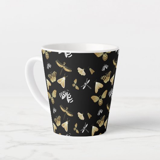 papillon de papillon de nuit motif Latte Mug (Angle gauche)